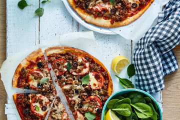 Lamb, Tomato & Olive Pizza