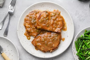 Butterflied Pork Steaks with Tangy Gravy